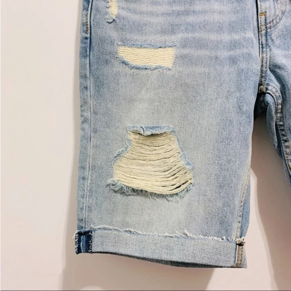 NWT Levi’s 511 Men’s Cut-off 10” Distressed Ripped Denim Jean Shorts